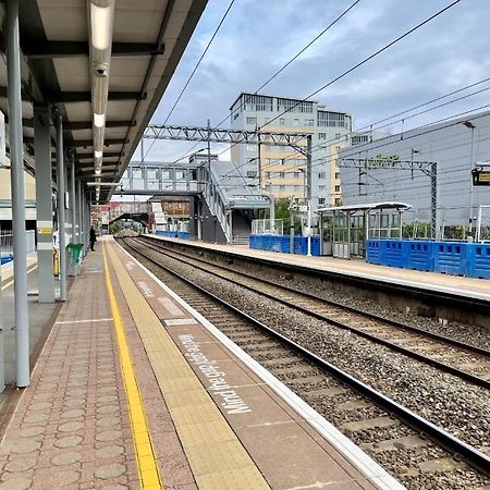 London City Apartment Ealing Esterno foto