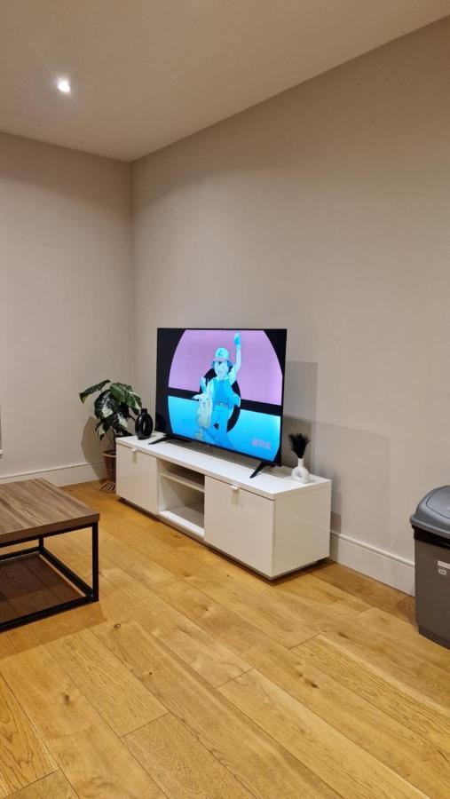 London City Apartment Ealing Esterno foto