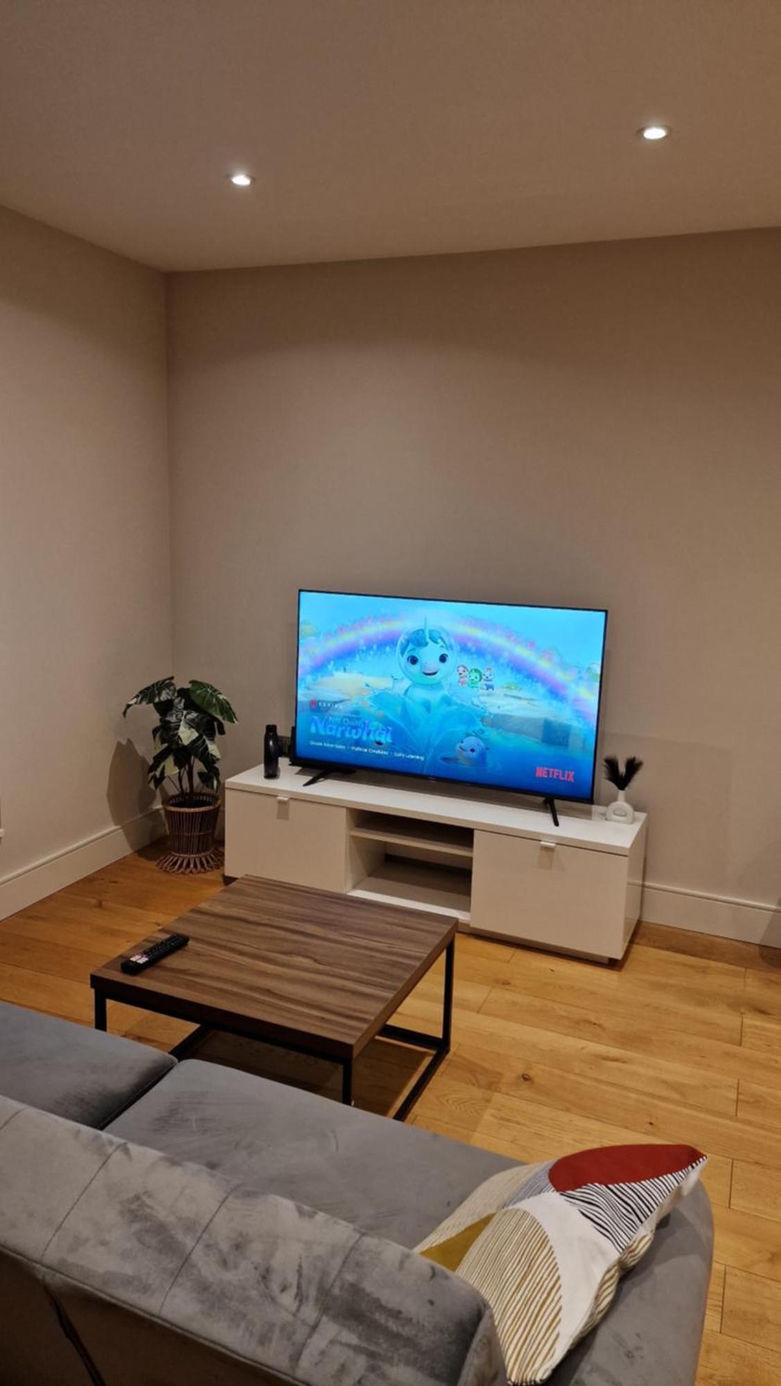 London City Apartment Ealing Esterno foto